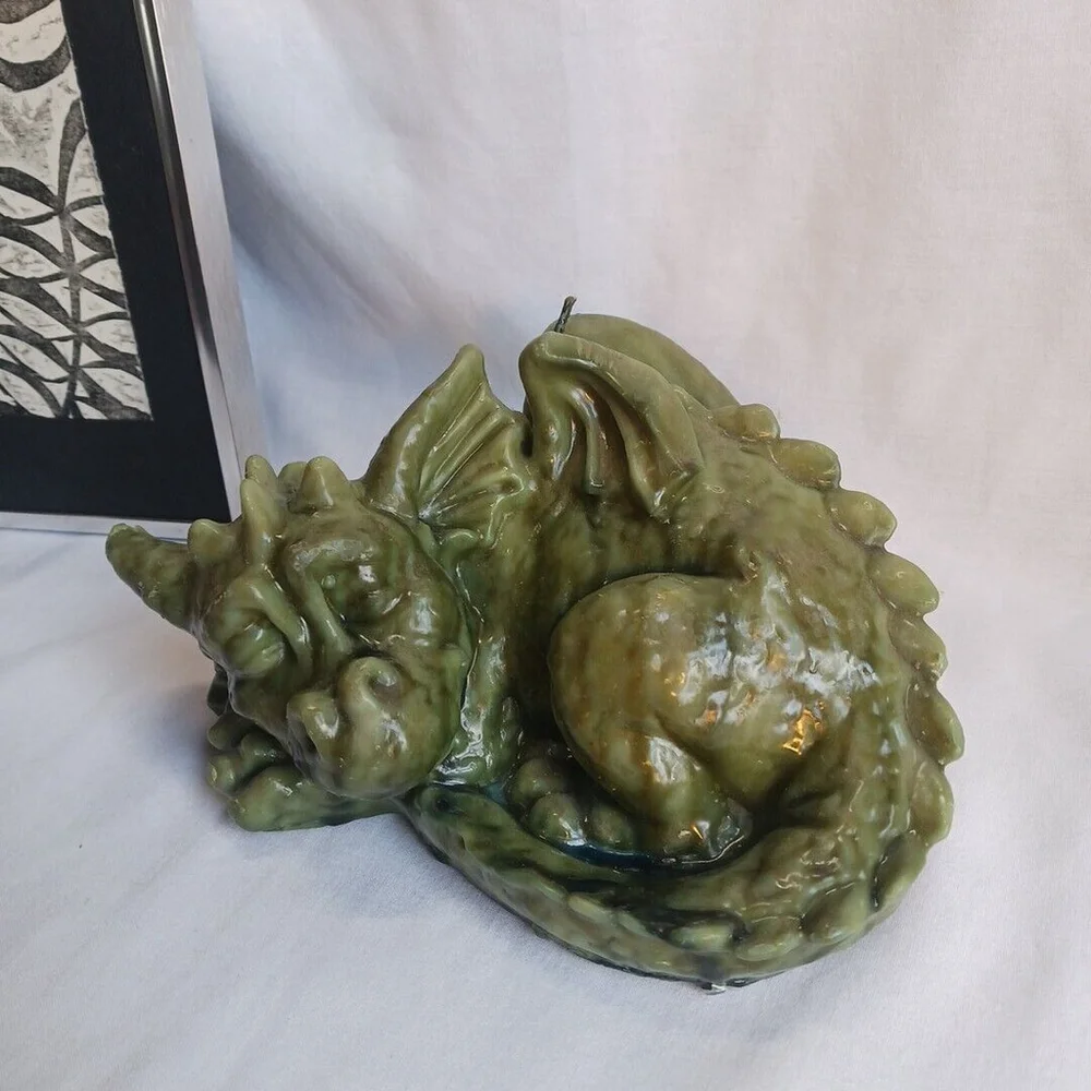Vintage Green Dragon Candle Wax Sleeping Puff